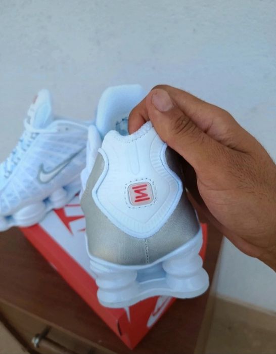 Nike Shox brancas