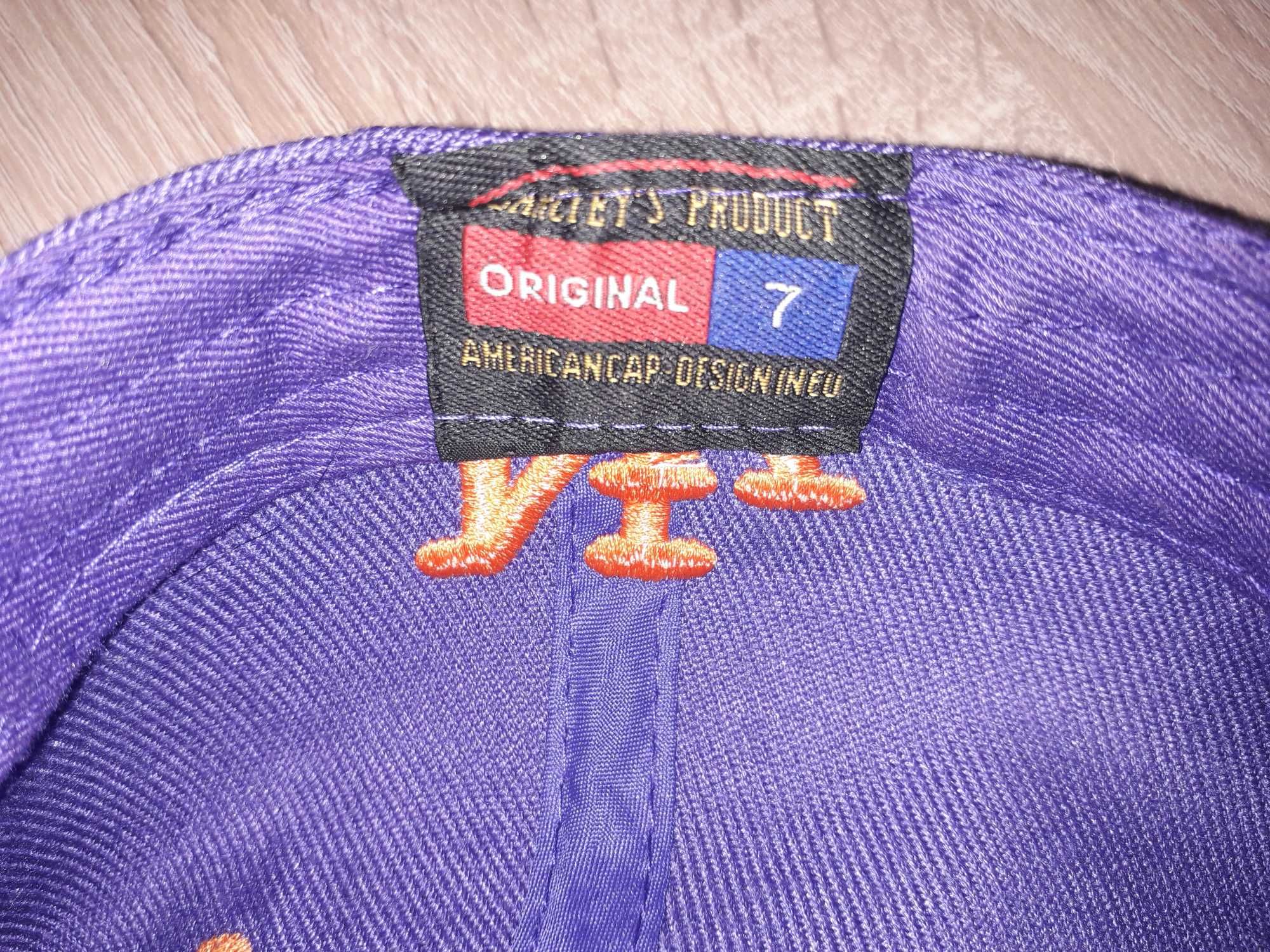 Czapka z płaskim daszkiem NY Barcleys, roz.7, Full Cap. Nowa