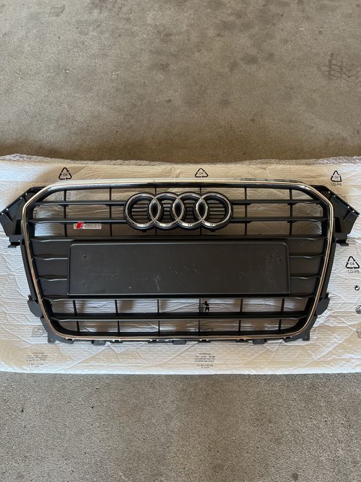 Sprzedam Grill Audi A4 B8