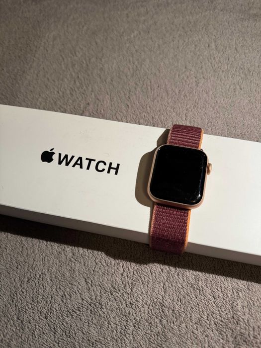 Apple Watch SE LTE 40 mm Złoty