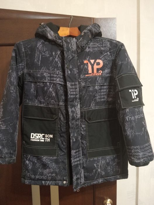 Продам добротну зимову куртку ріст 140-150