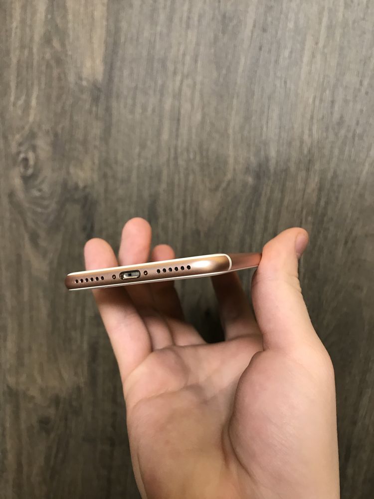 IPhone 7 32GB Rose Gold Neverlock Оригінал айфон 7 бу