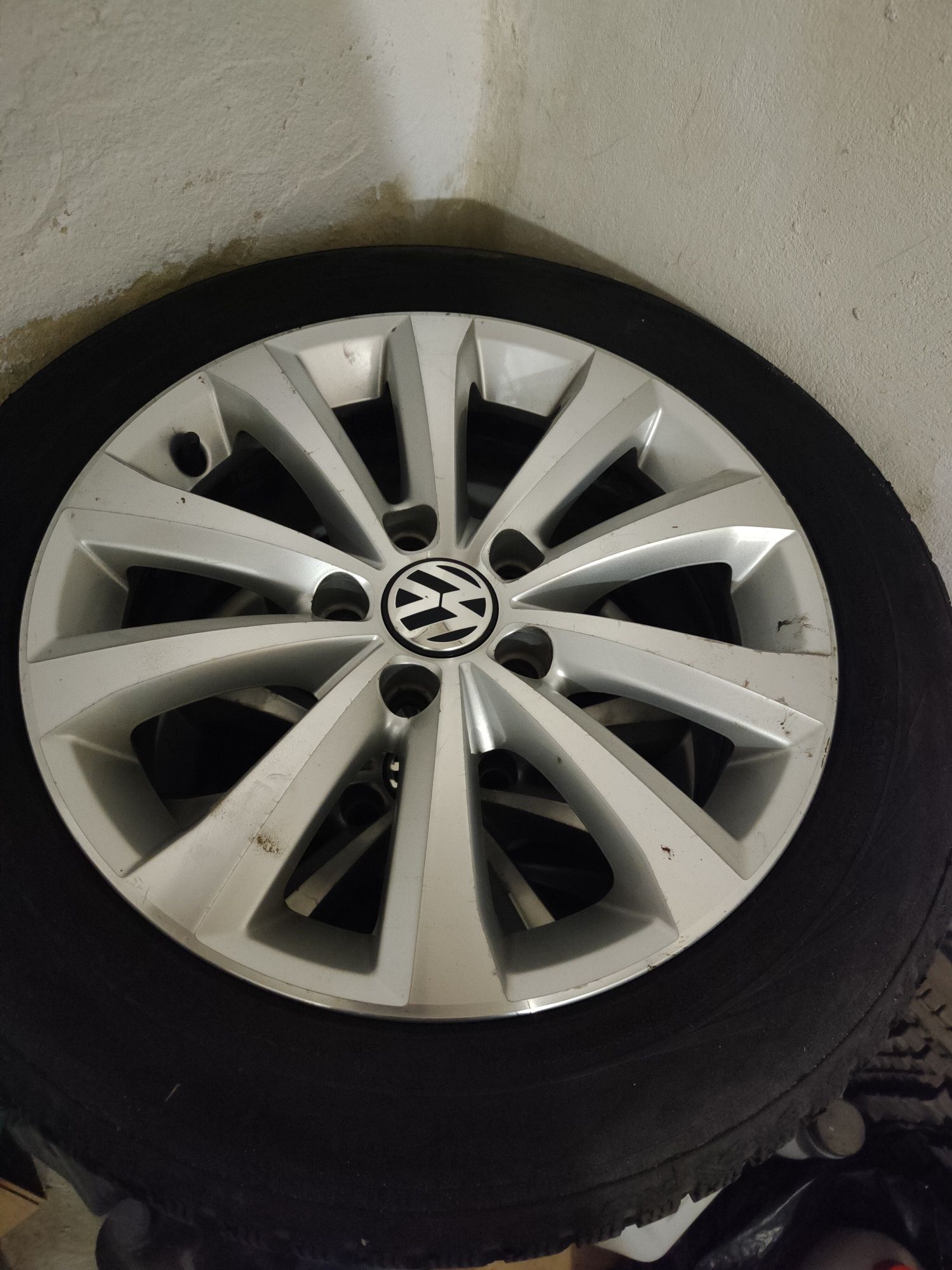Komplet kół R16 do Passat B7