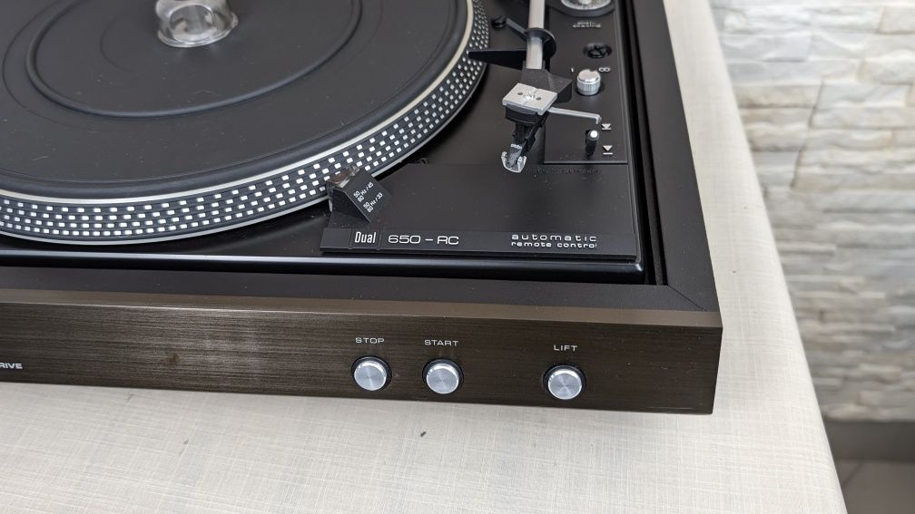 Dual CS-650-RC Wysokiej klasy gramofon z napędem bezpośrednim
