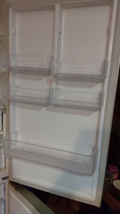 Холодильник Samsung