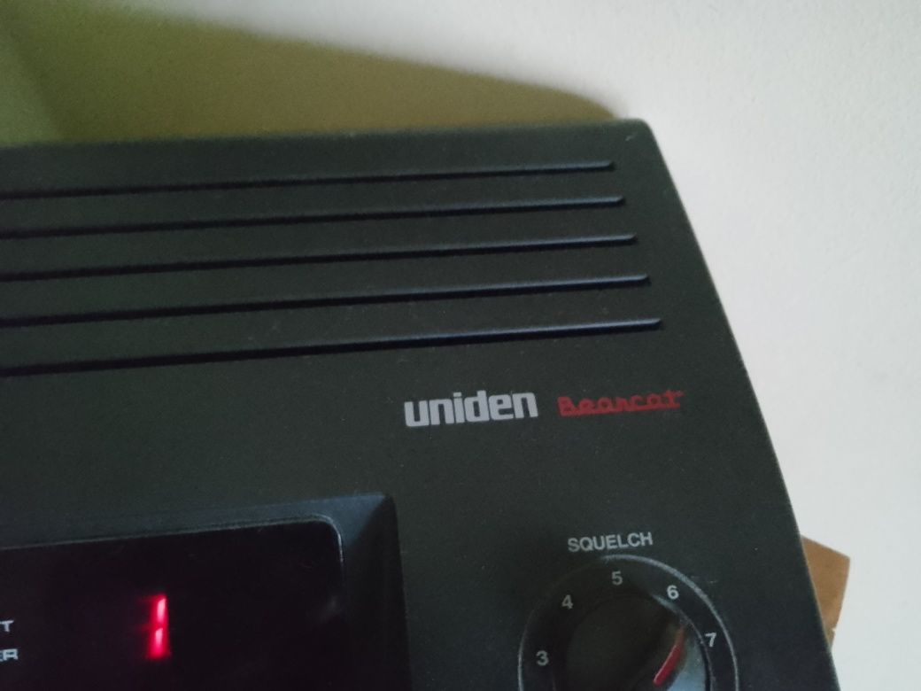 Skaner częstotliwości Uniden UBC 144XLT