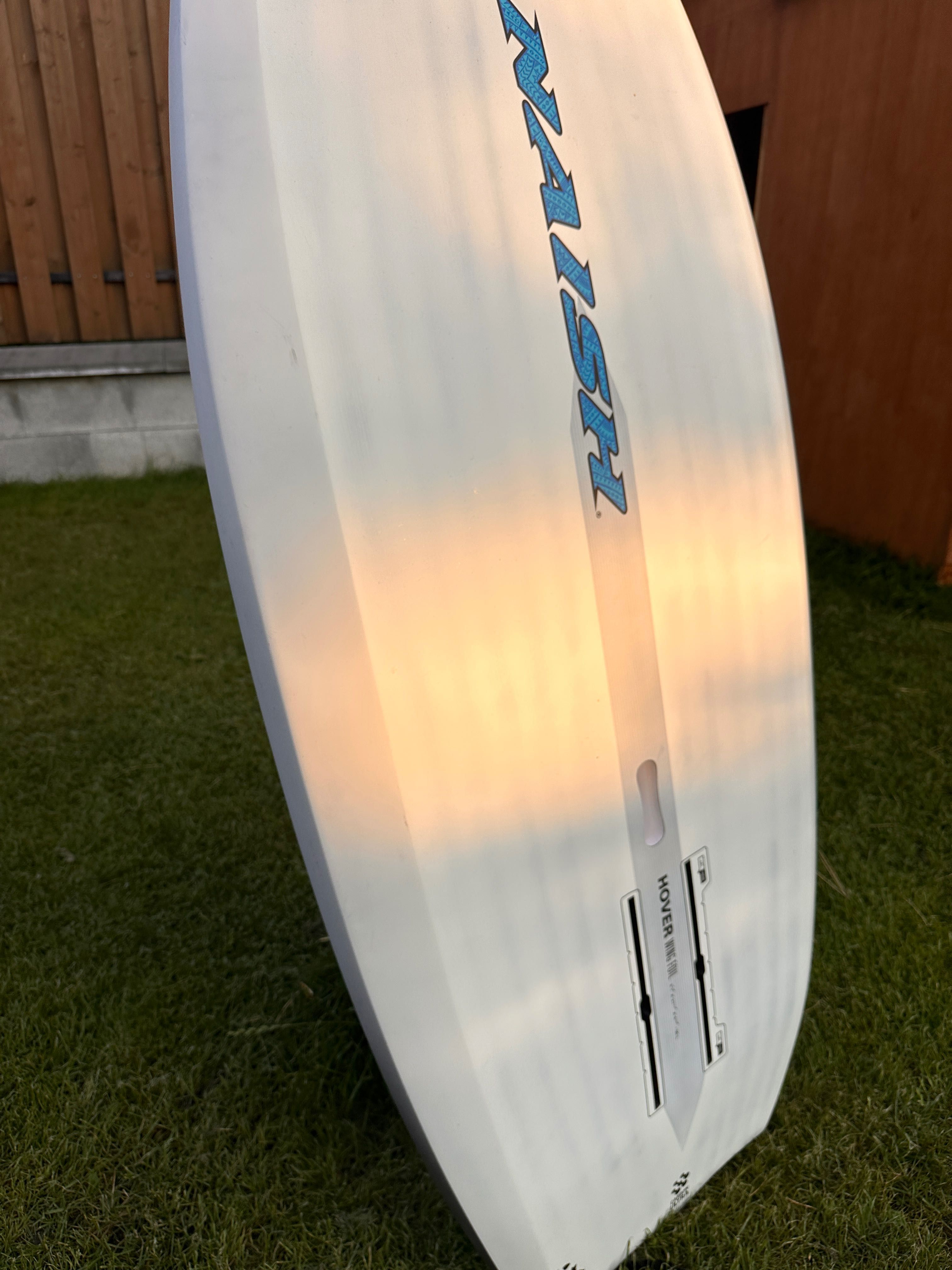 WING  NAISH deska FOIL  2022 CARBON   50% ceny!!!