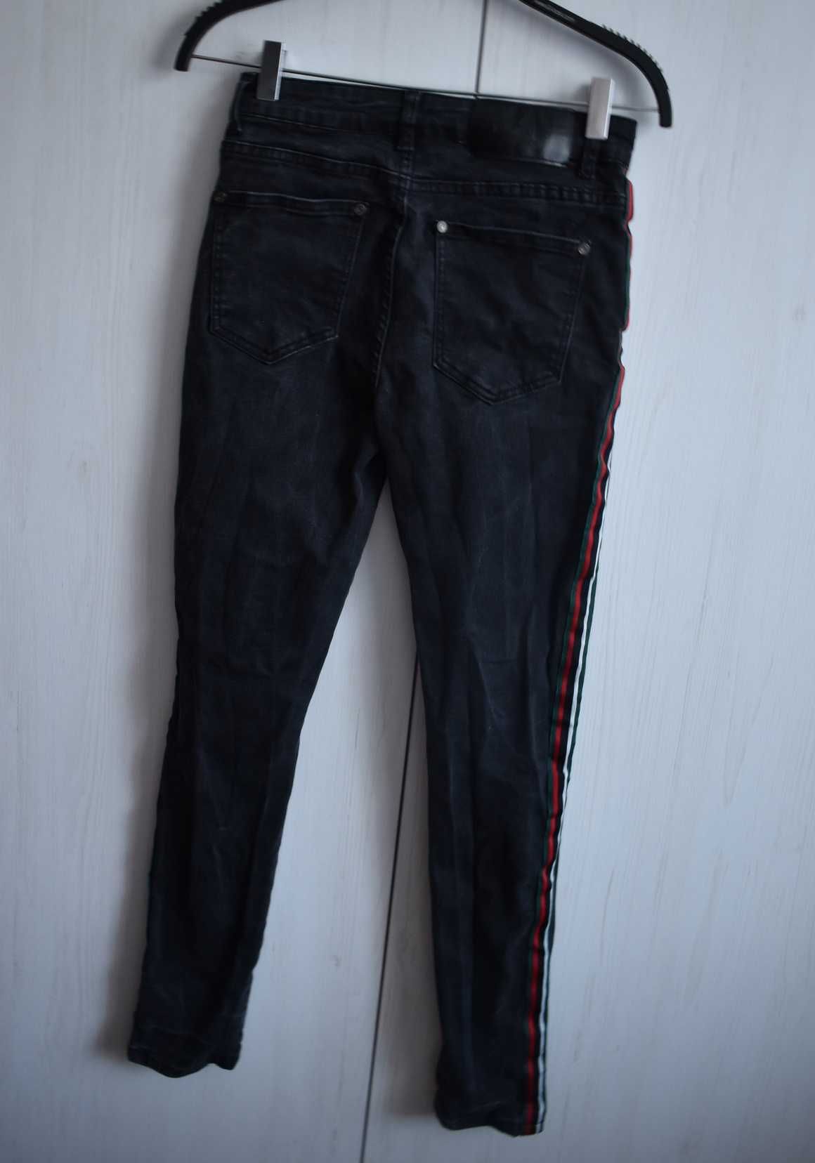 Spodnie dżinsowe XS lampasy jeans rurki dziury S męskie dopasowane