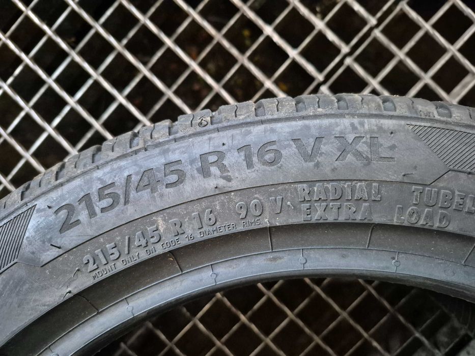 BARUM Bravuris 5H/M  215/45R16   NOWE