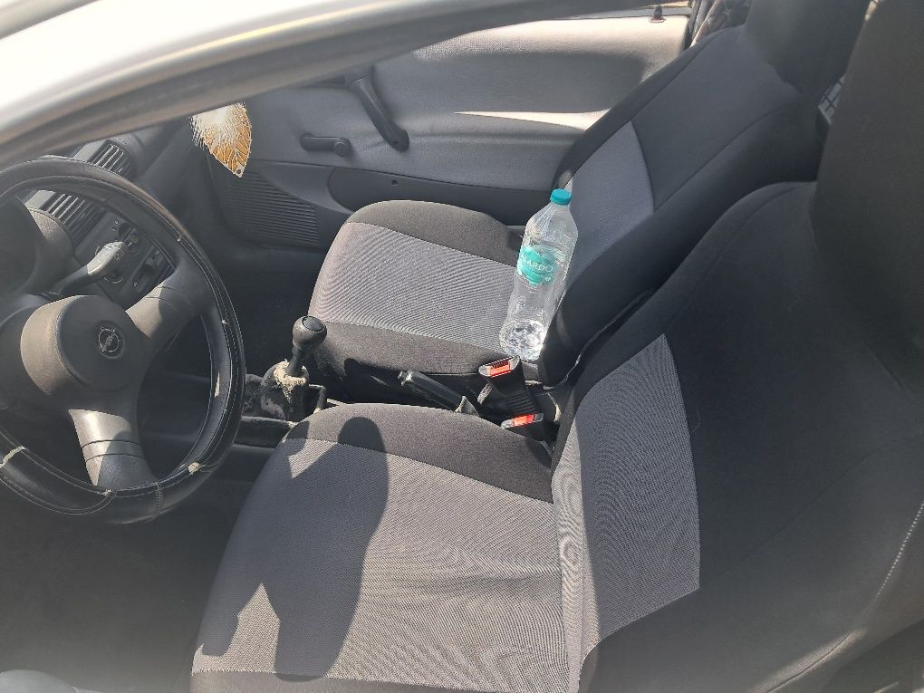 Opel corsa B 1.7 D comercial
