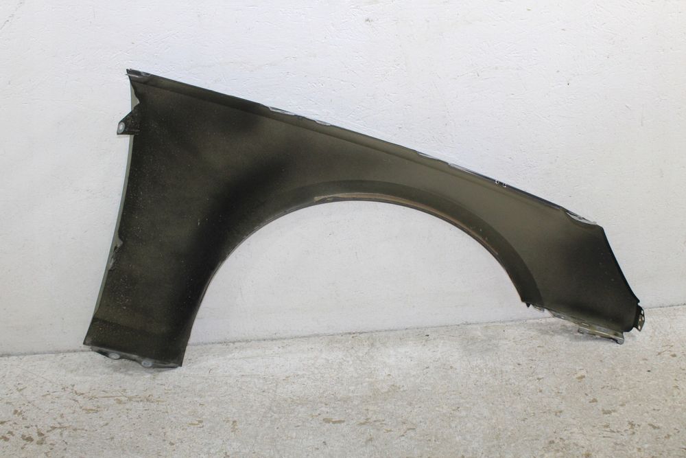 Audi A4 B9 8W0 lift błotnik lewy przód przedni