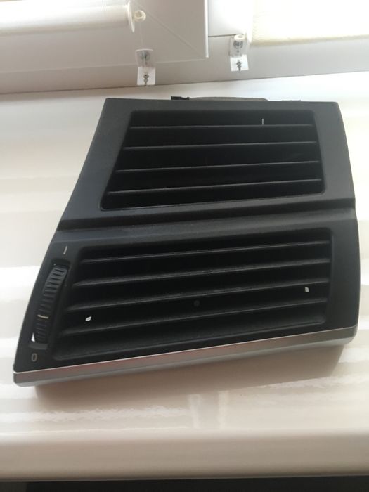 Продам дефлектор печки и кондиционера БМВ х5 е70