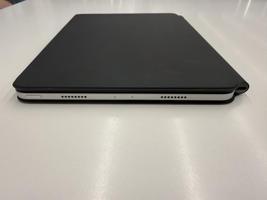 Планшет iPad Pro 11" 128 gb Space Gray (Wi-Fi + Lte) + Magic Keyboard