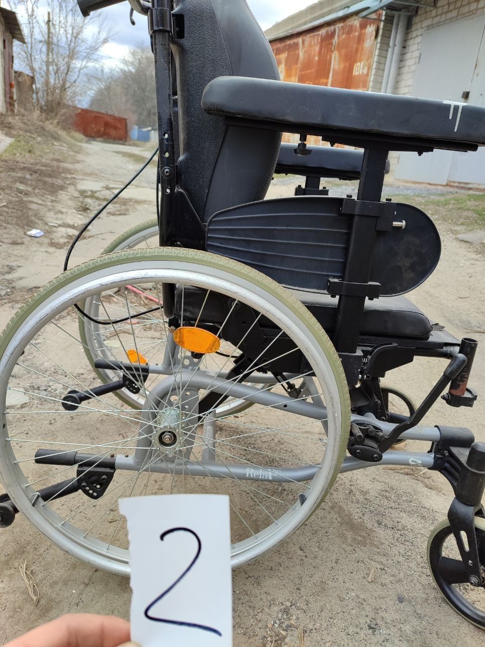 Продам инвалидную коляску