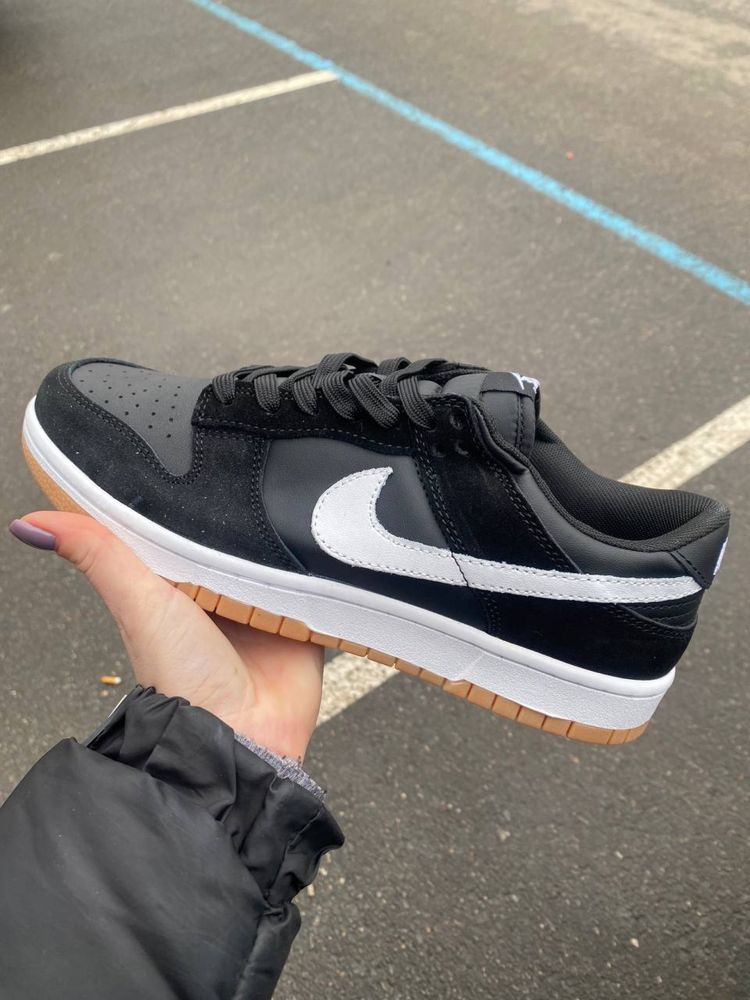 Чоловічі кросівки Nike SB Dunk Low