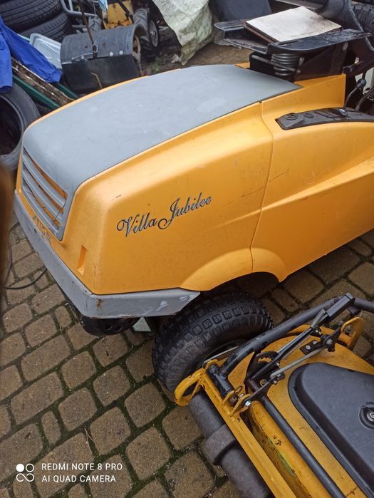 John Deere, Dino kosisko, skrzynia kosz