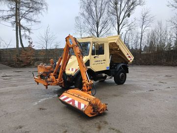 Mercedes Benz Unimog u 90