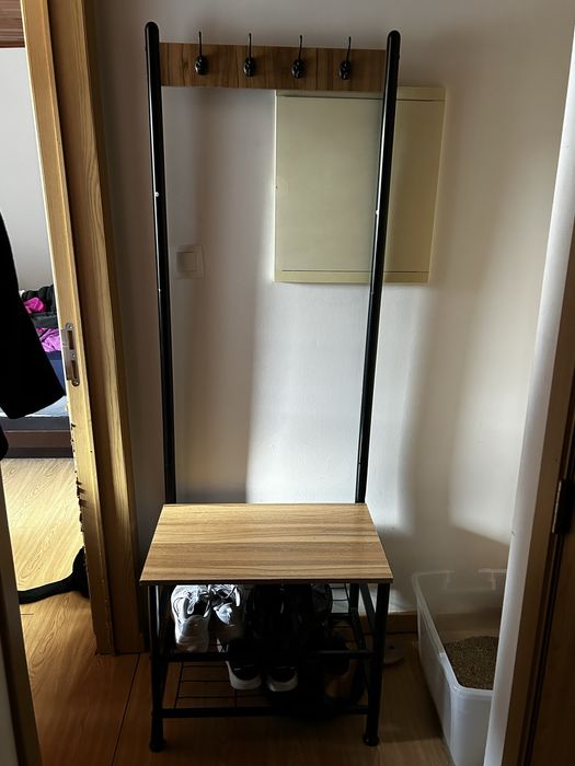 Movel de entrada com cabideiro