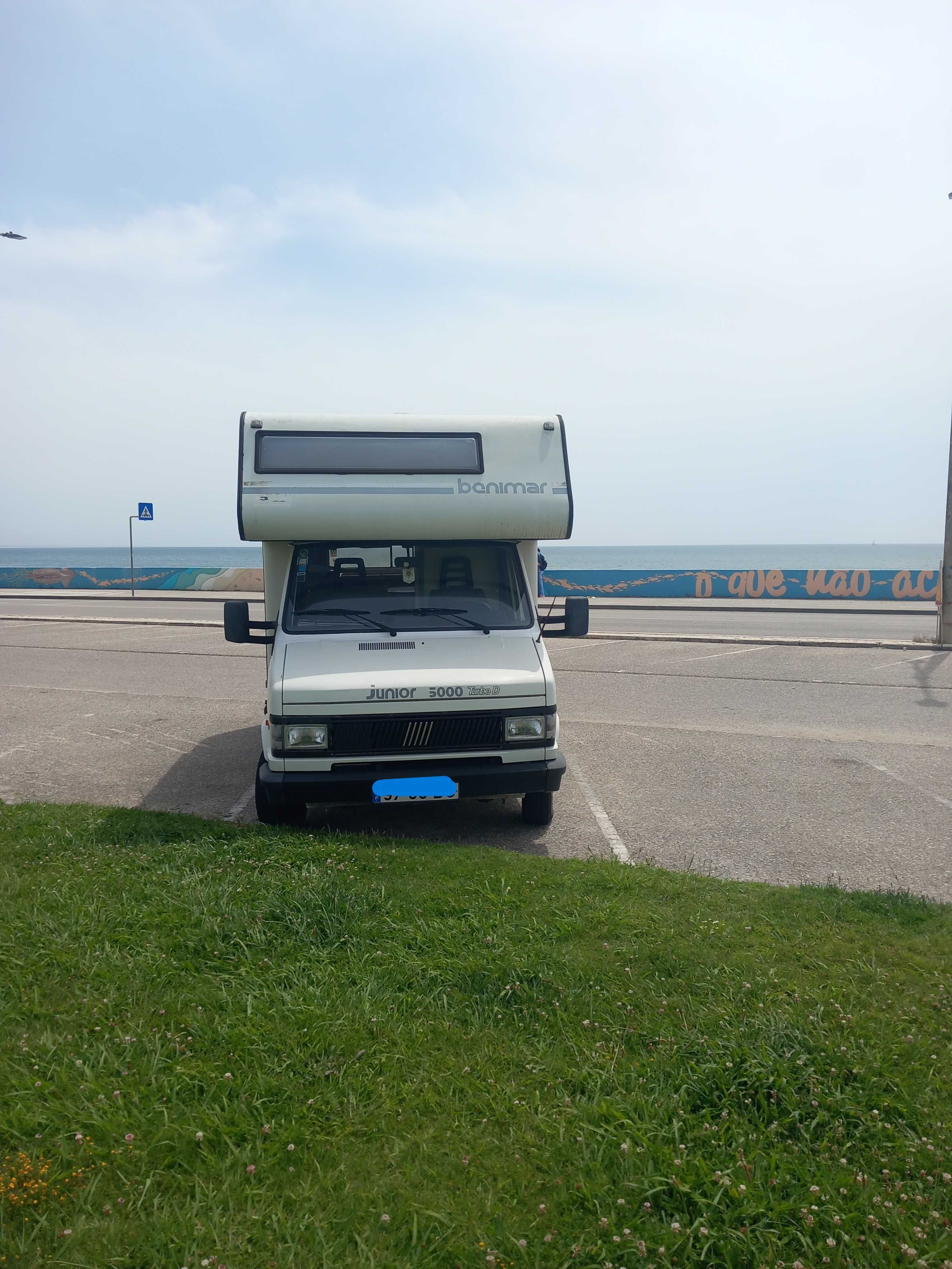 Auto-caravana com muito poucos kilometros - excelente motor 1900 TD