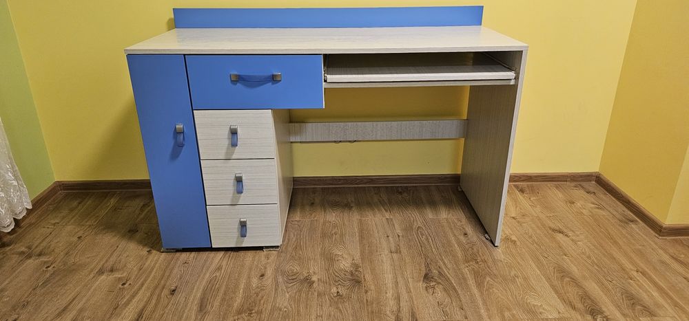 Biurko młodzieżowe 1300x550