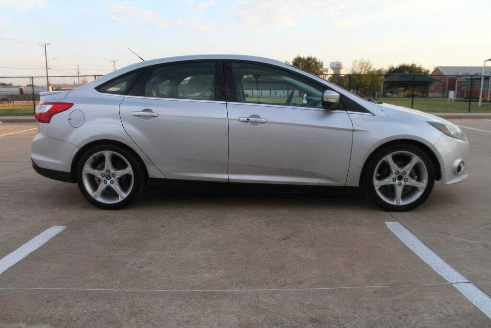 Ford Focus Titanium      2014