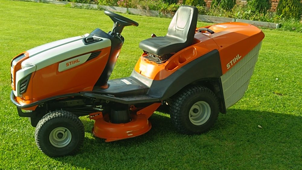 Traktorek kosiarka Stihl RT 5095 2 cylindry 2022 rok.