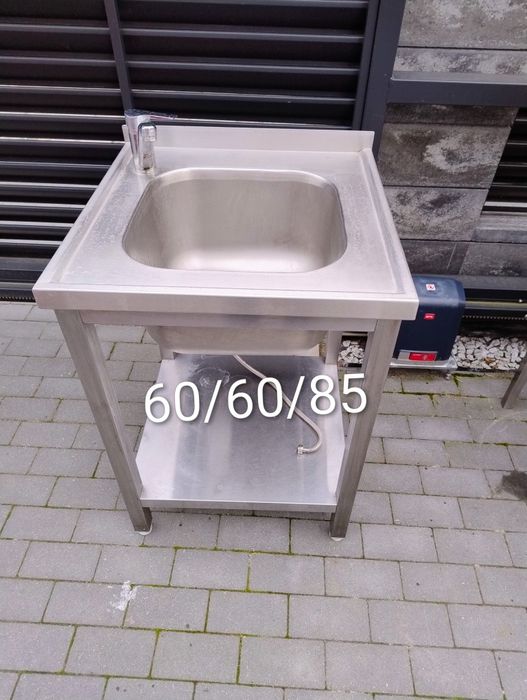 Przenośny zlewozmywak z podgrzewaczem