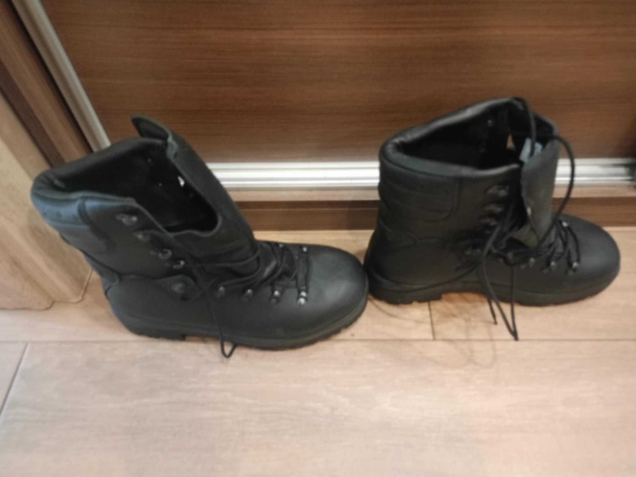 Buty wojskowe  PROTEKTOR 933/MON. Rozmiar 27,5.