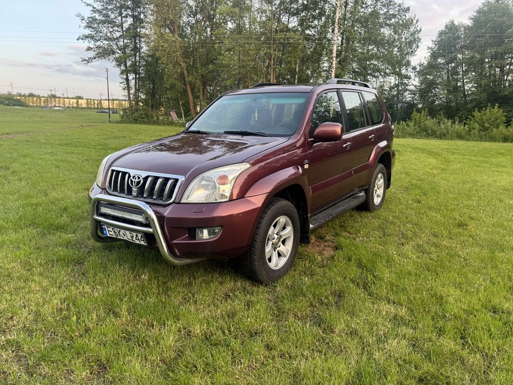 Toyotę Land Cruiser 120
