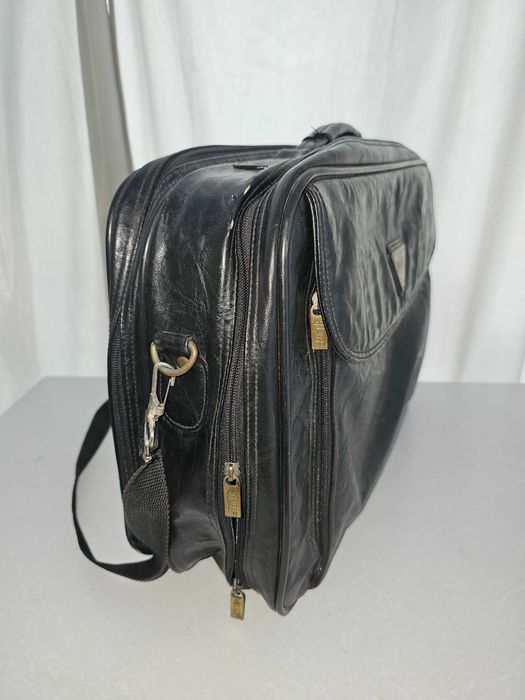 Вместительная фирменная сумка Bulaggi