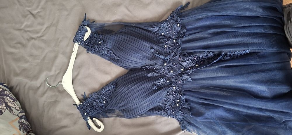 Sukienka balowa na studniówkę