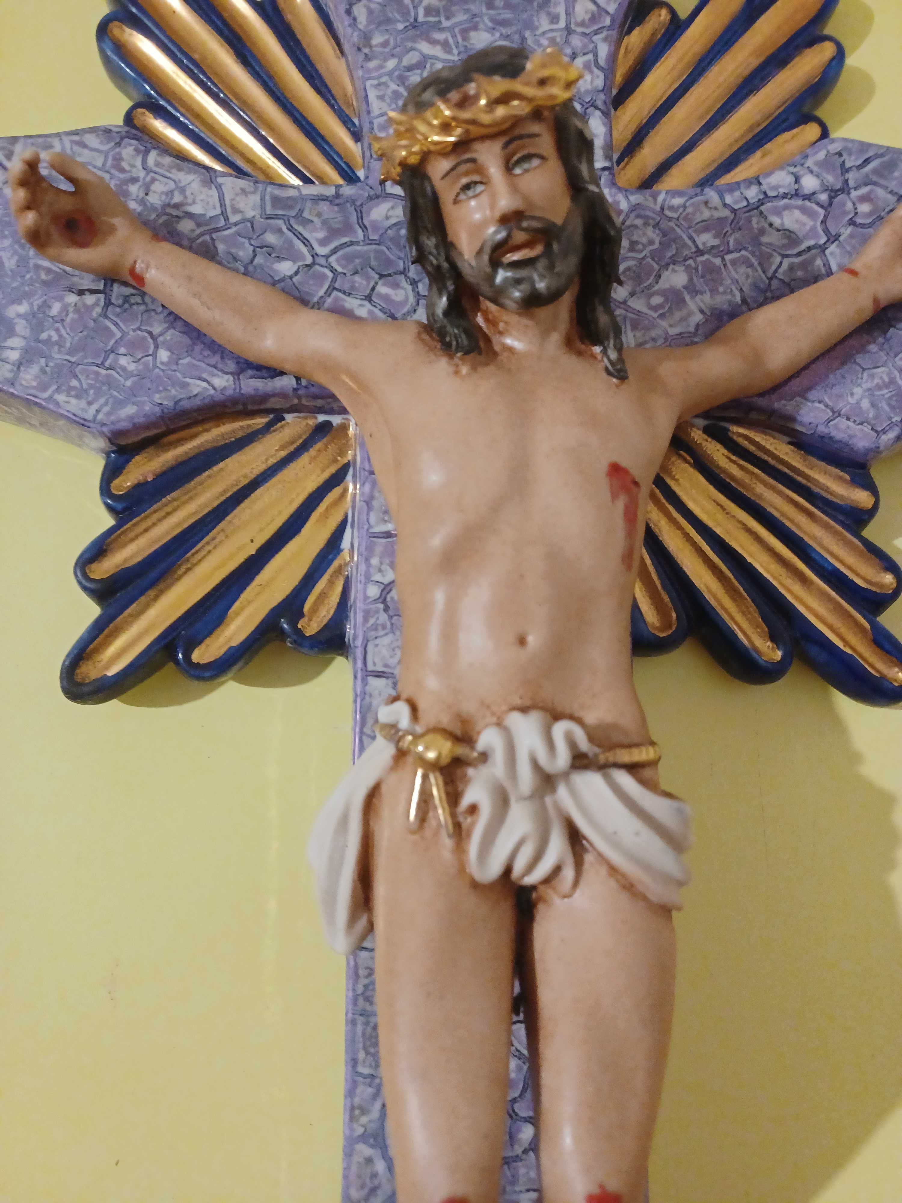 Jesus Cruxificado em Porcelana fina , pintado à mão