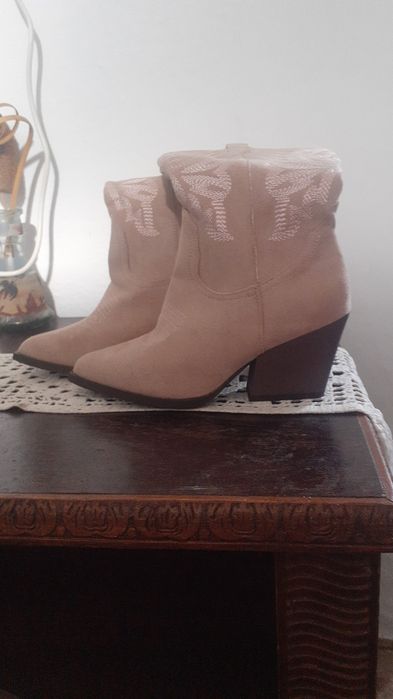 Botas texanas novas nunca usadas, número 36