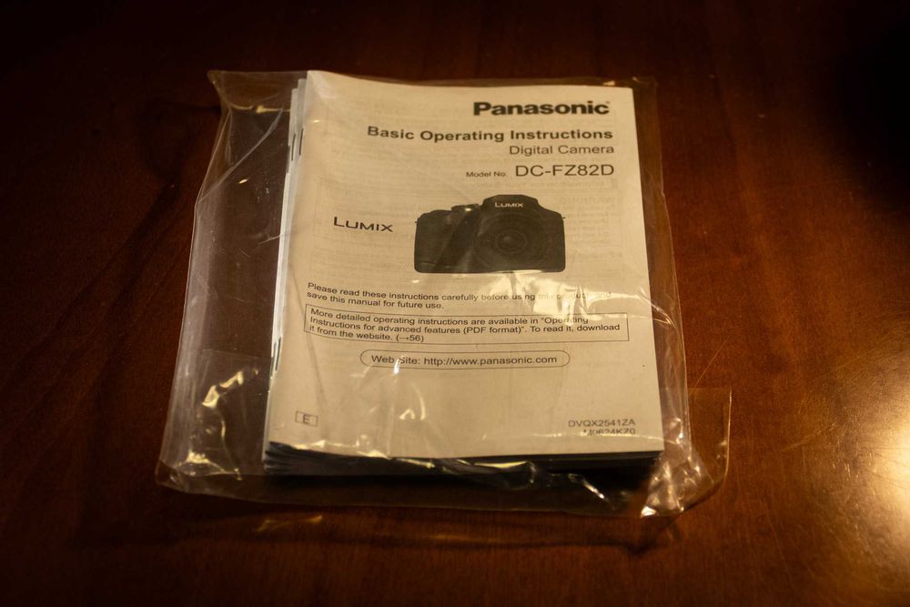 Câmara Panasonic LUMIX DC-FZ82D **NOVA**