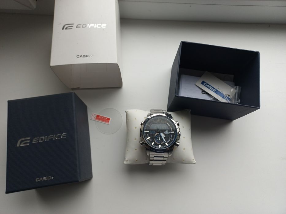 Casio Edifice ECB 800 Годинник (Часи)