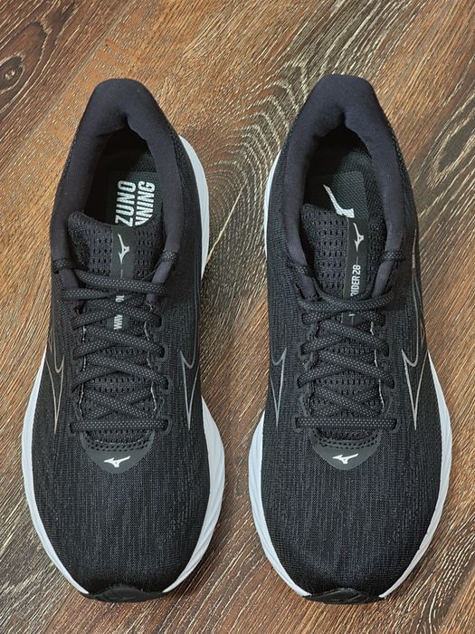 Оригінал 100% чоловічі кросівки mizuno wave rider 28   eur 44