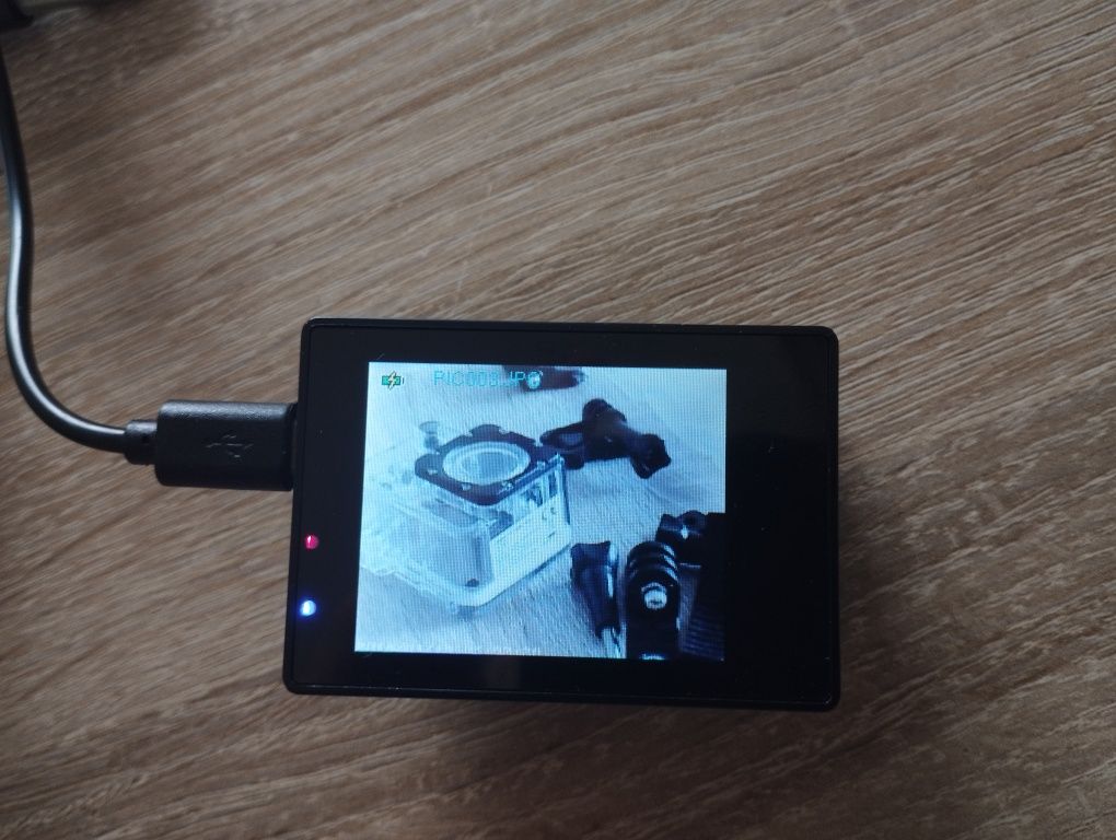 Câmera GoPro com acessórios