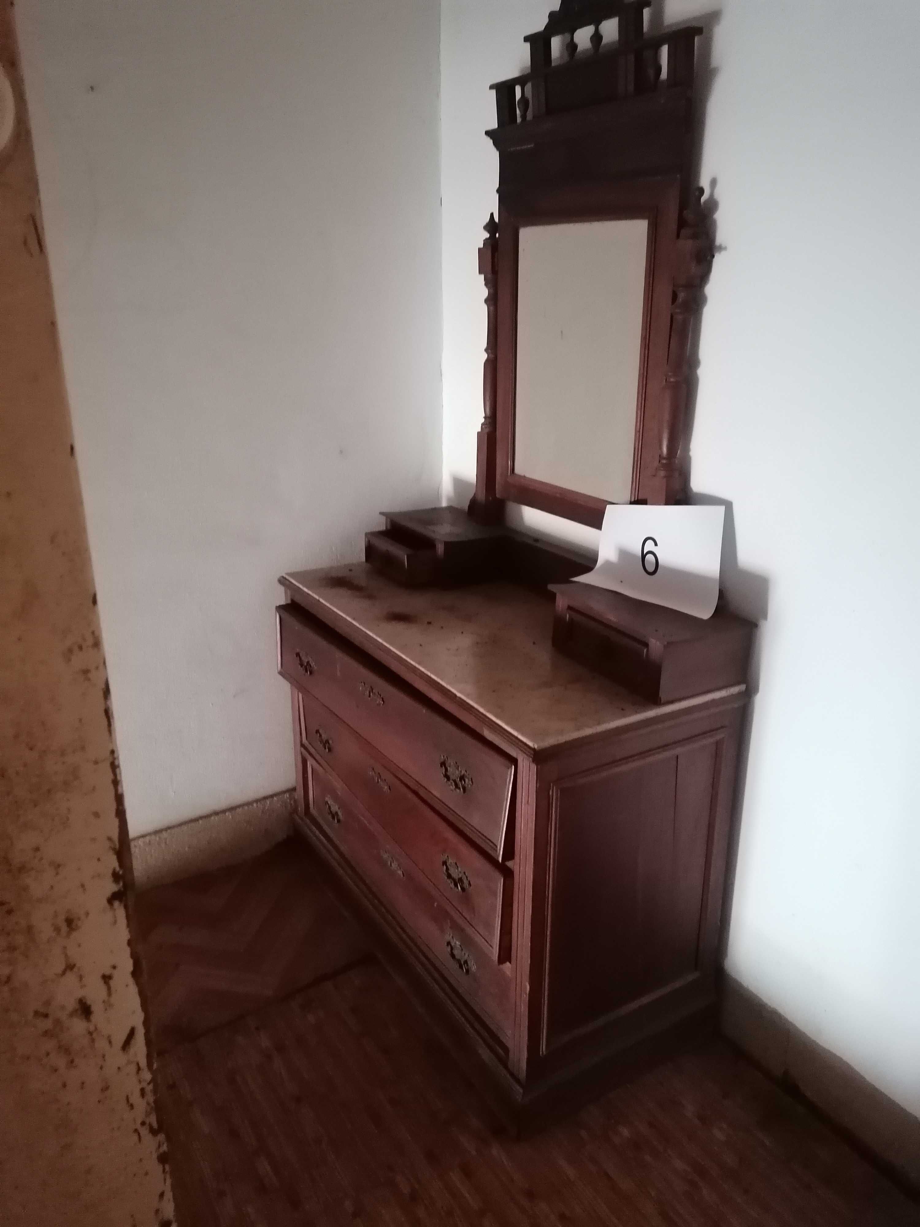 Cómoda clássica, com espelho e mármore (arredores Pinhel)