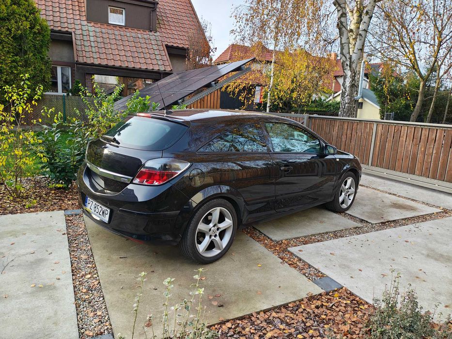 Opel Astra H GTC