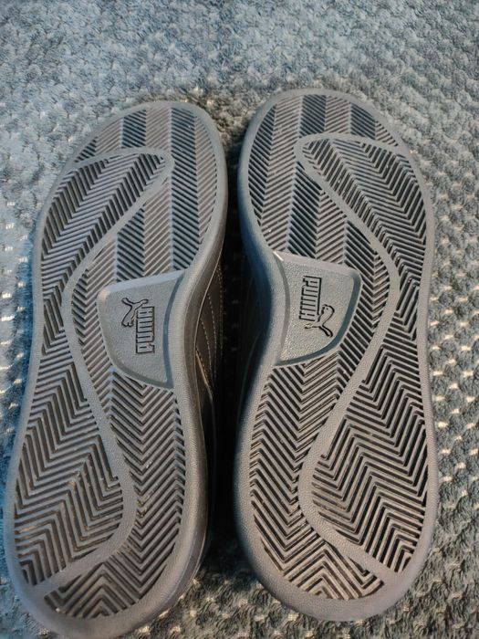 Nowe adidasy unisex czarne Puma r 42,5