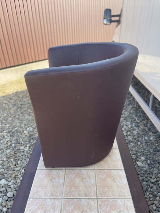 Крісло з екошкіра з Голандій