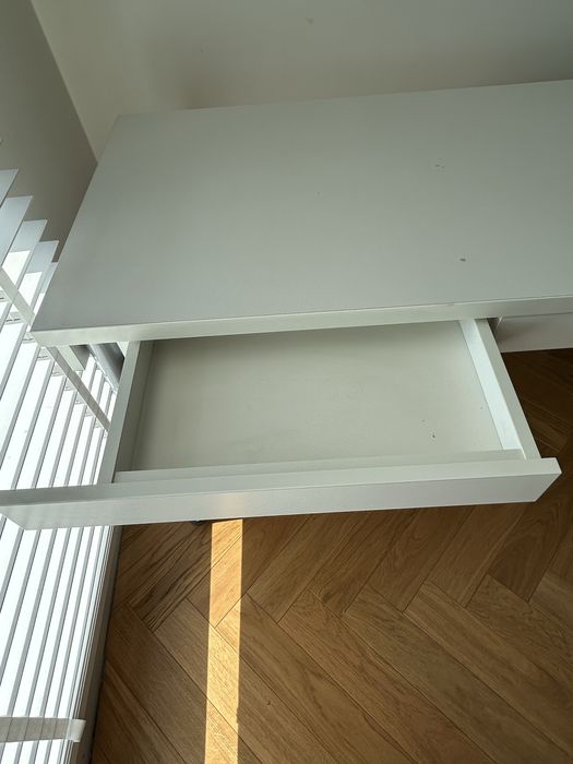 Biurko białe wymiar 60x120 dwie szuflady robione na zamówienie.