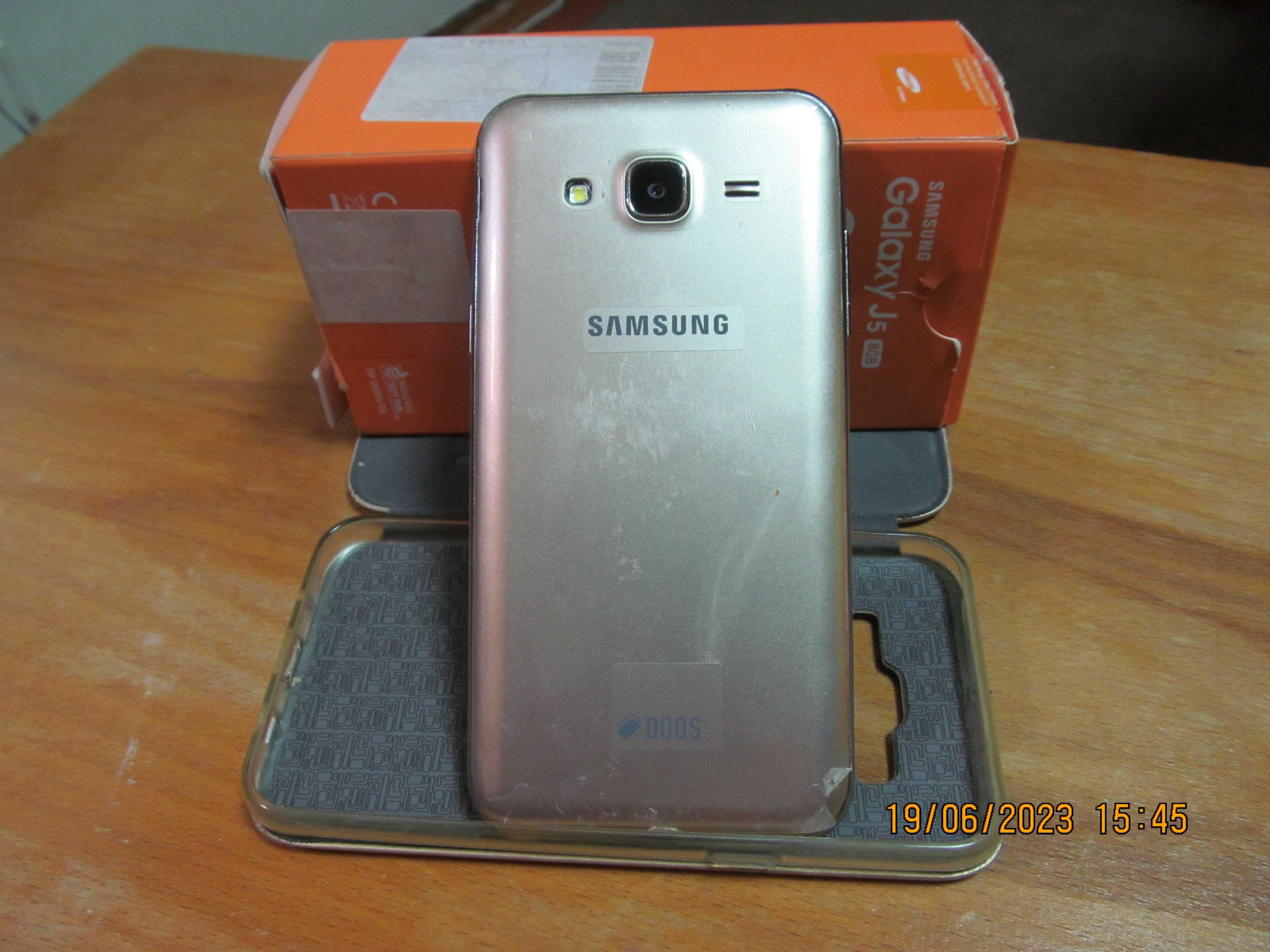 Продаётся телефон  SAMSUNG  G5  8GB