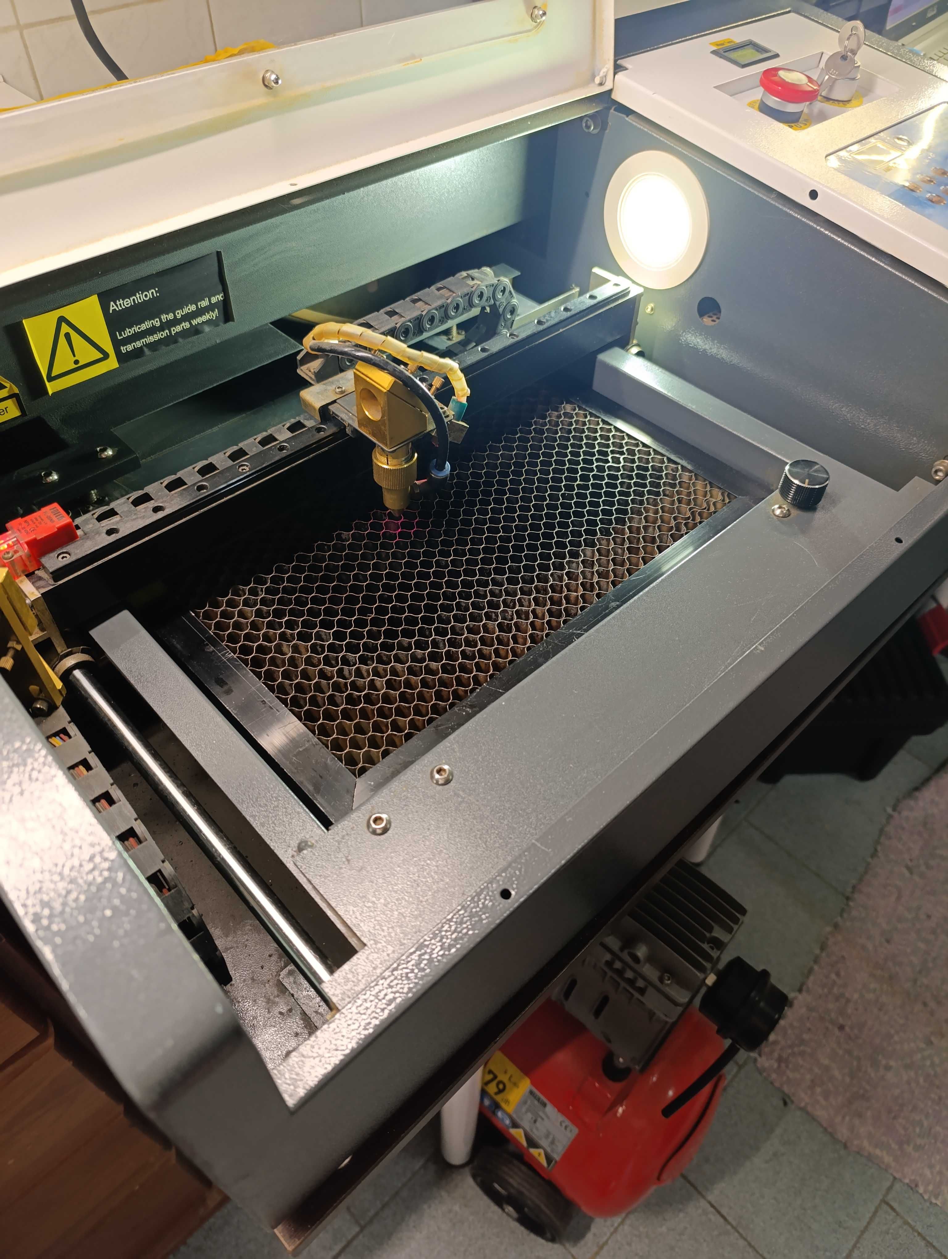 Máquina laser co2