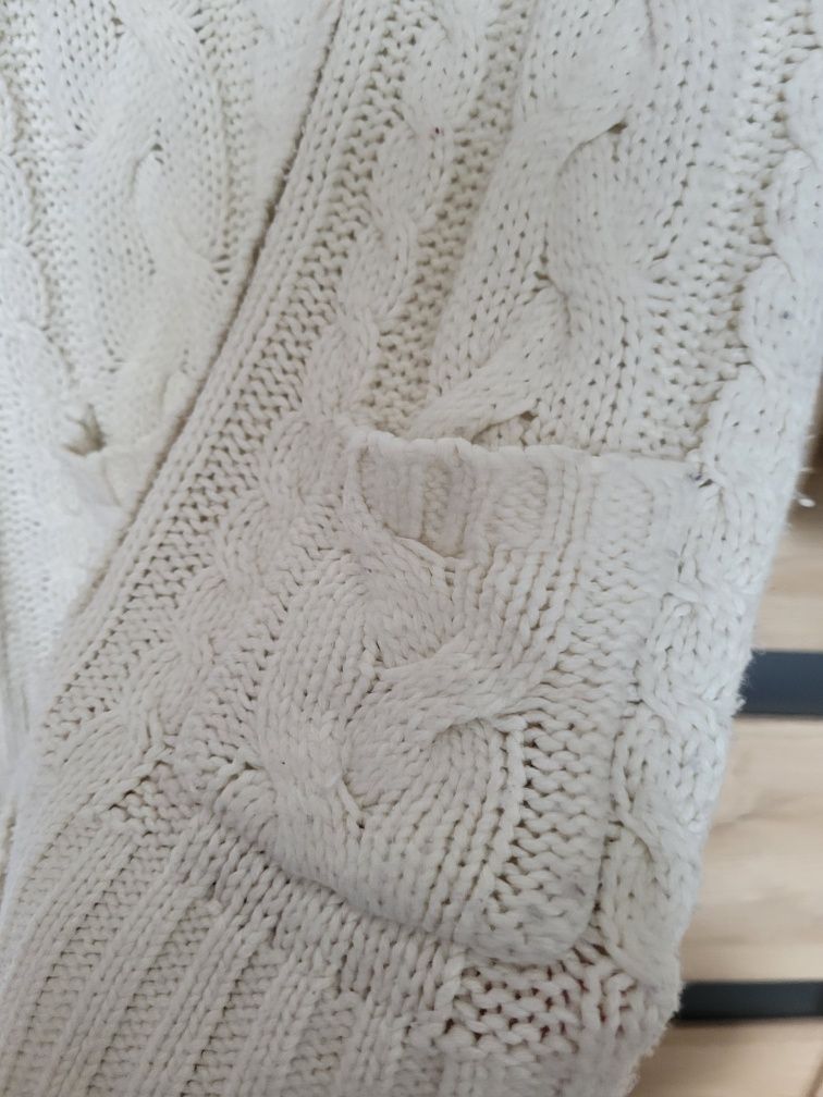 Sweter kremowy gruby splot