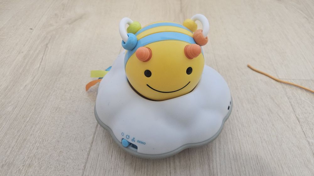 Skip Hop, Explore&More, zabawka interaktywna do raczkowania Pszczółka