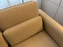Sofa de tecido debroado a gorgorao bege 1,50x90 (aproximadamente)