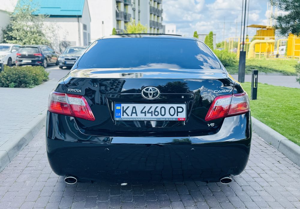 Продам Toyota Camry 2008 рік 3.5 газ/бензин в ідеальному стані!