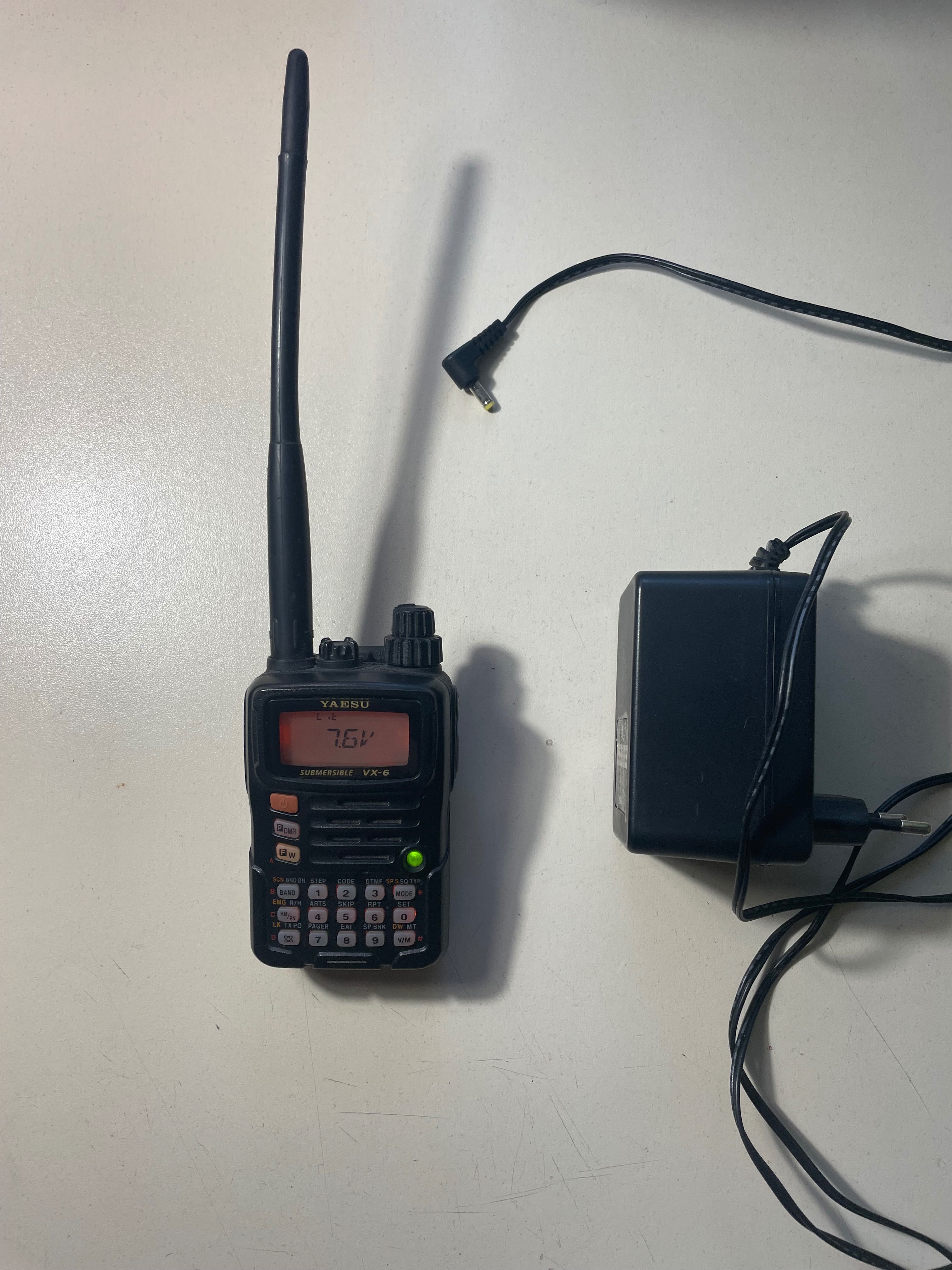 Рація yaesu vx-6r