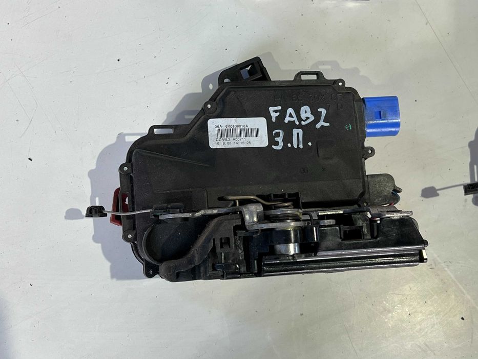 Замок двери Шкода Фабия 2 Румстер замок двери Skoda Fabia 2 Roomster
